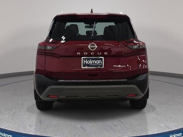 Used 2021 Red Nissan SL image 7