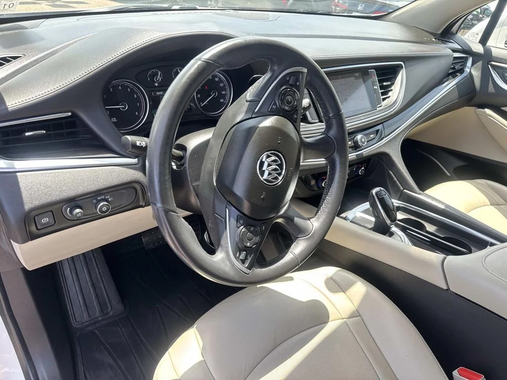 Used 2019 White Buick Essence image 18