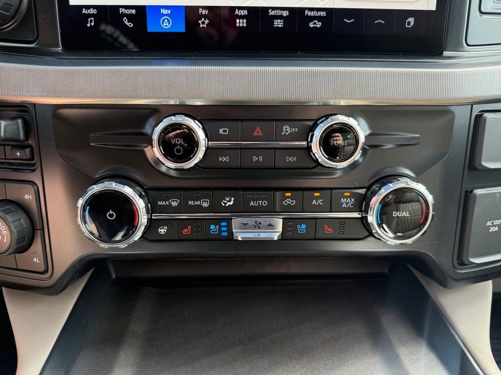 New 2026 Star White Metallic Tri-Coat Ford F-250® Platinum® image 33