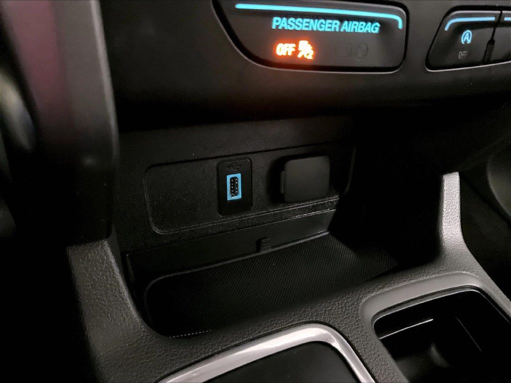 Used 2017 Gray Ford SE image 27