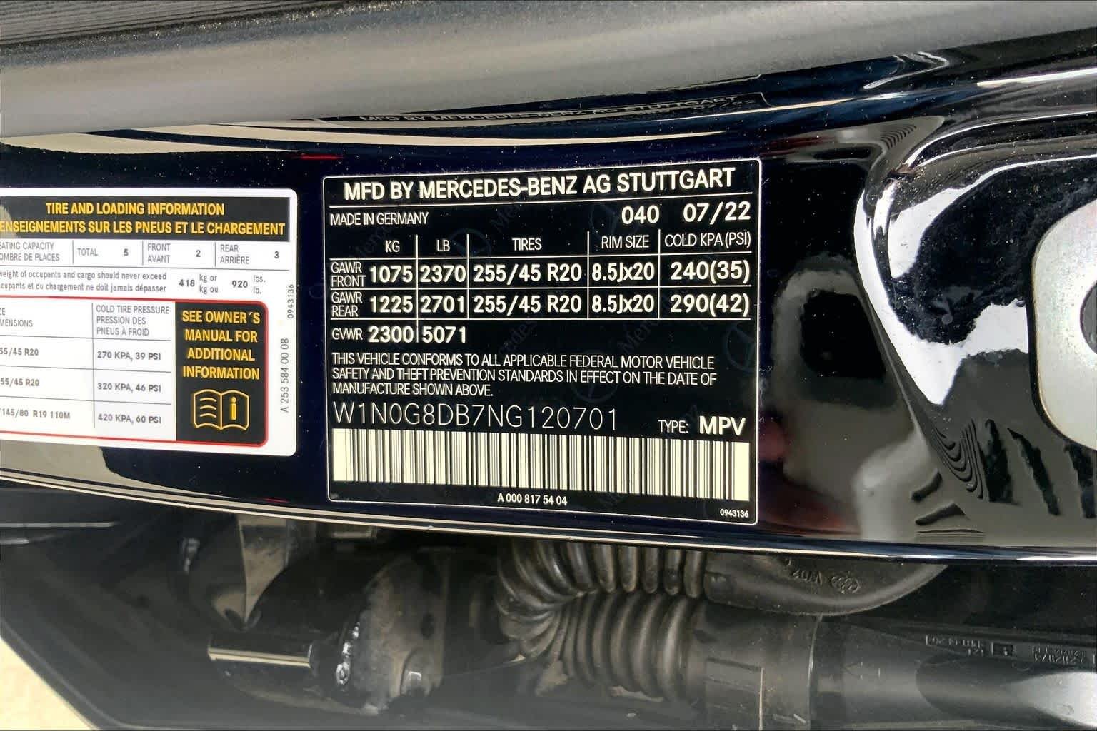 Certified Used 2022 Obsidian Black Metallic Mercedes-Benz GLC 300 image 30