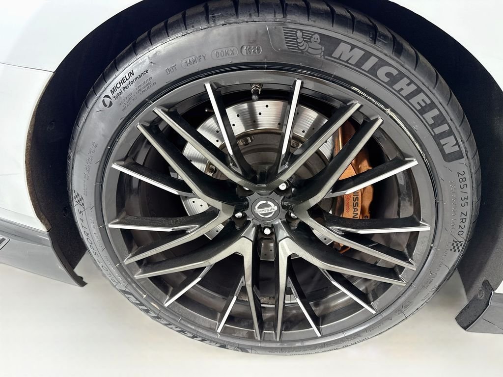 Used 2020 Super Silver Nissan Premium image 30
