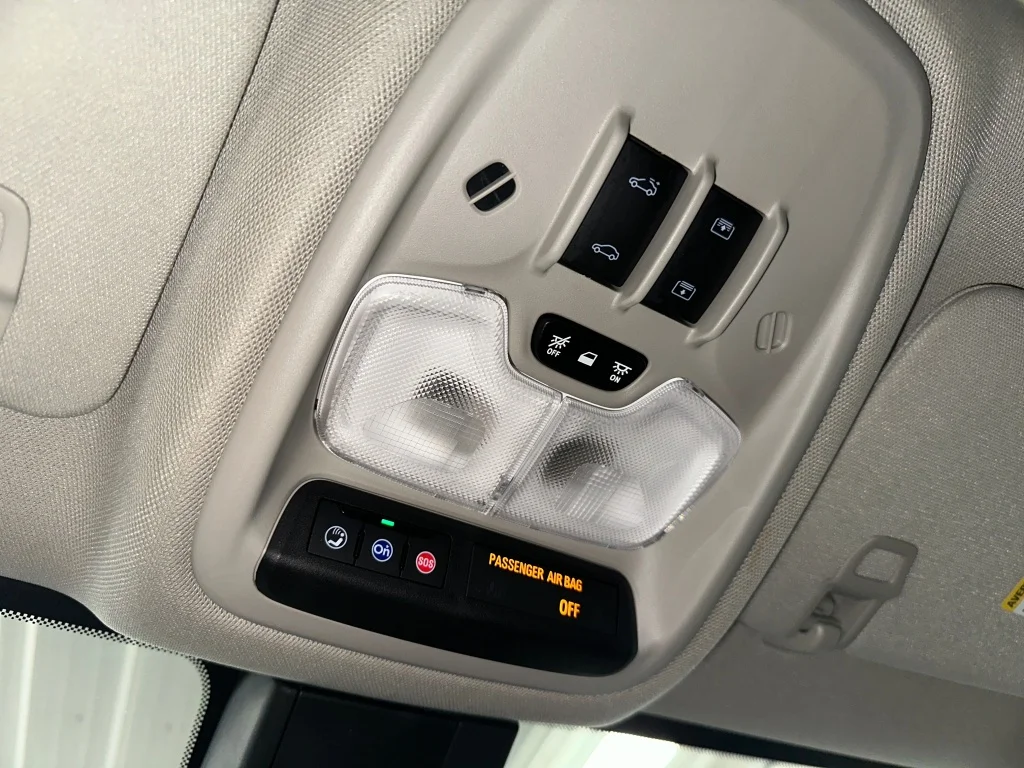 Used 2023 Ebony Twilight Metallic Buick Select image 18