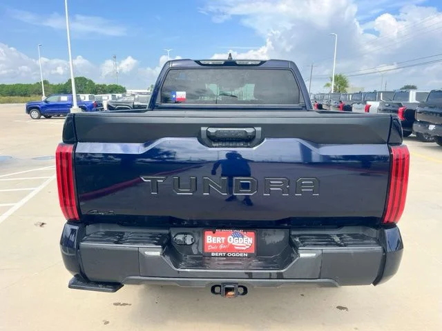 Used 2025  Toyota SR5 image 7