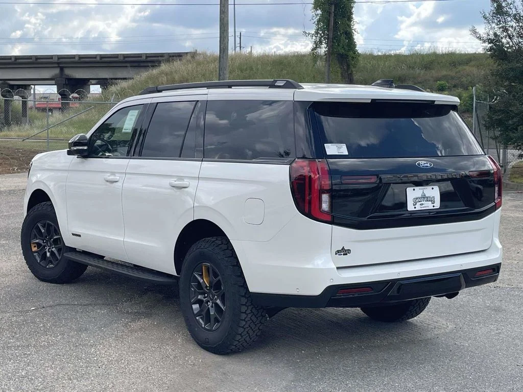 New 2026 Star White Metallic Tri-Coat Ford Tremor® image 5