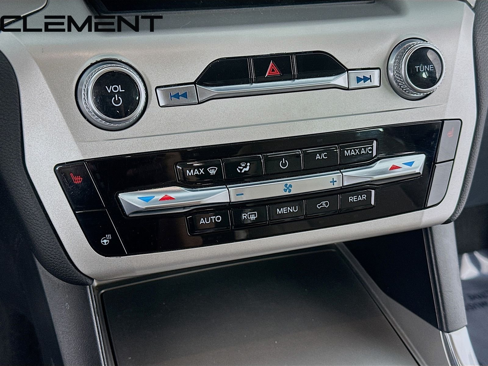 Used 2022 White Ford XLT image 22