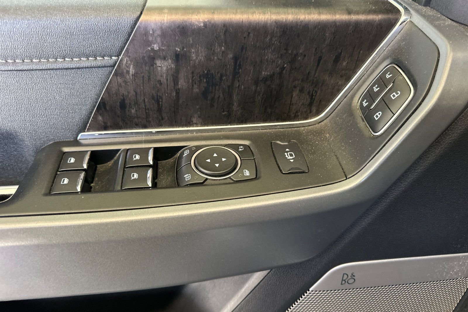 Used 2024 White Ford Lariat image 10