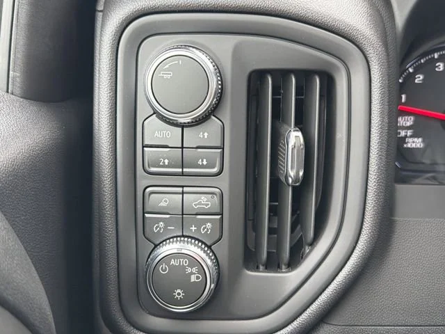 New 2026 Summit White GMC Pro image 27