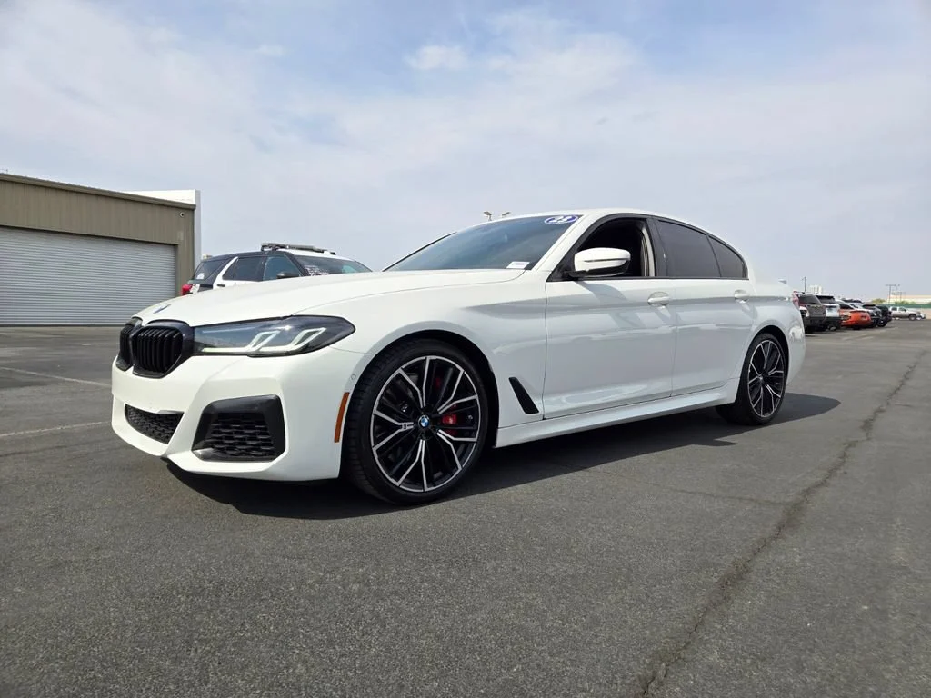 Used 2023 Alpine White BMW 540i image 2
