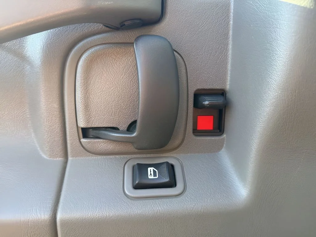 Used 2022 Summit White GMC Work Van image 10