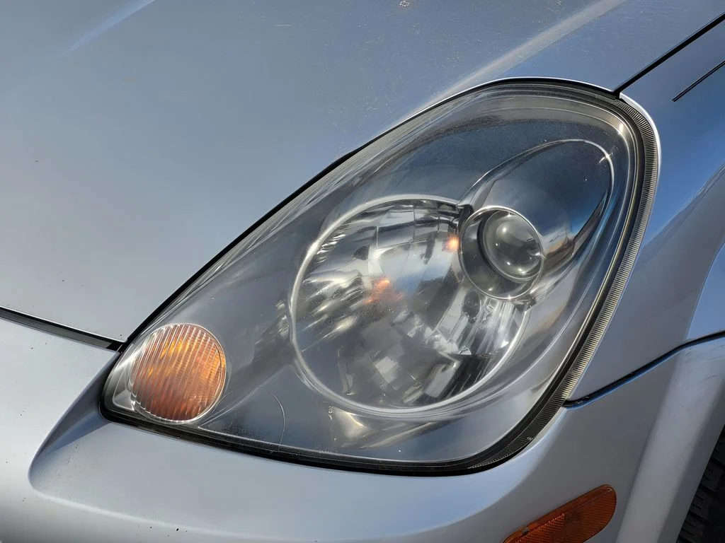 Used 2005 Absolutely Red Toyota Base image 8
