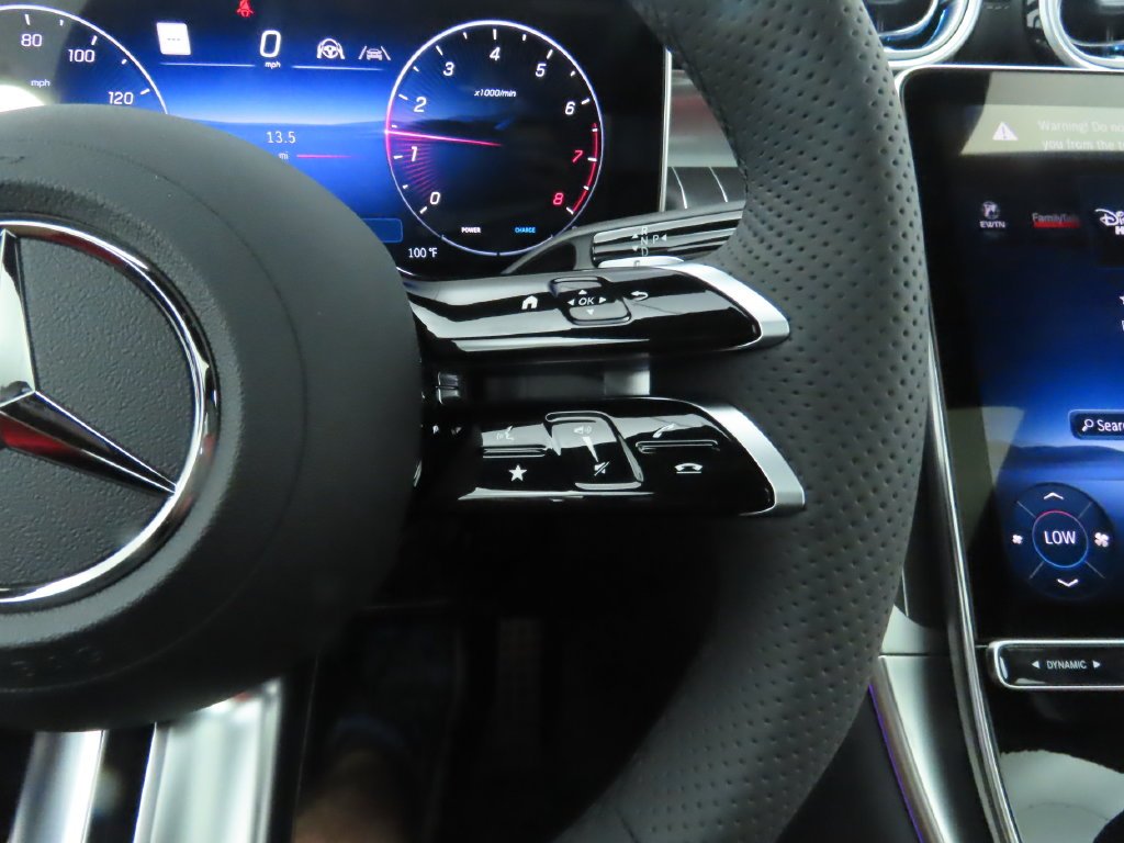 Used 2026 Obsidian Black Metallic Mercedes-Benz GLC 300 image 13