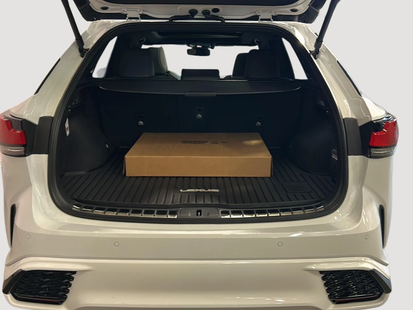 New 2026 Ultra White Lexus RX 500h F SPORT Performance image 11