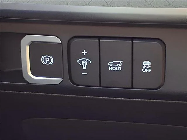 New 2026 White Hyundai SEL image 21