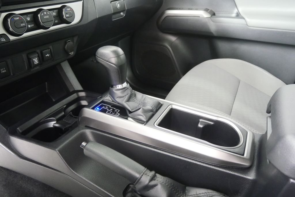 Used 2022 Magnetic Gray Metallic Toyota SR5 image 23