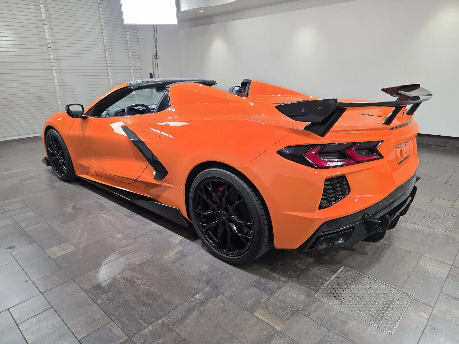 Used 2024 Amplify Orange Tintcoat Chevrolet Stingray Convertible 2LT image 4