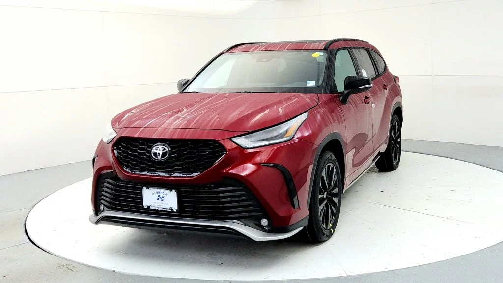 New 2026 Ruby Flare Pearl Toyota XSE image 2
