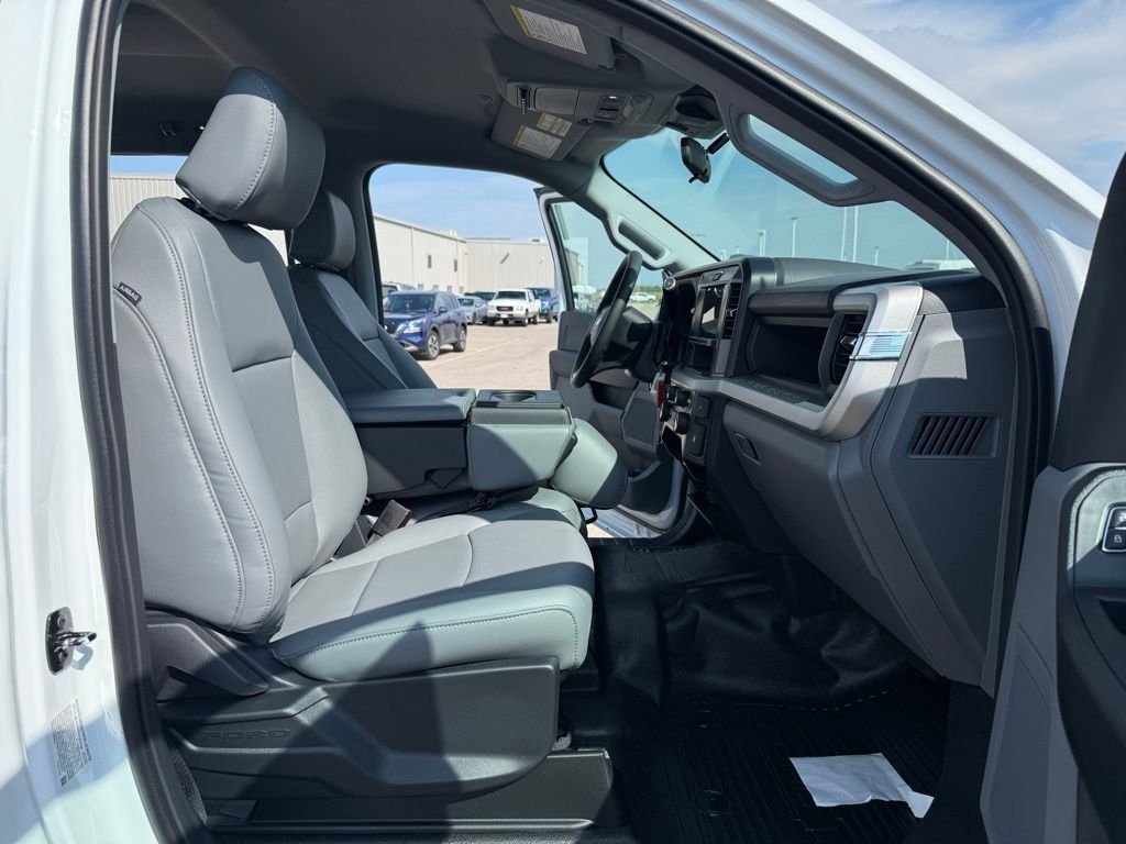 2026 Ford F-350 Super Duty XL - Photo 16