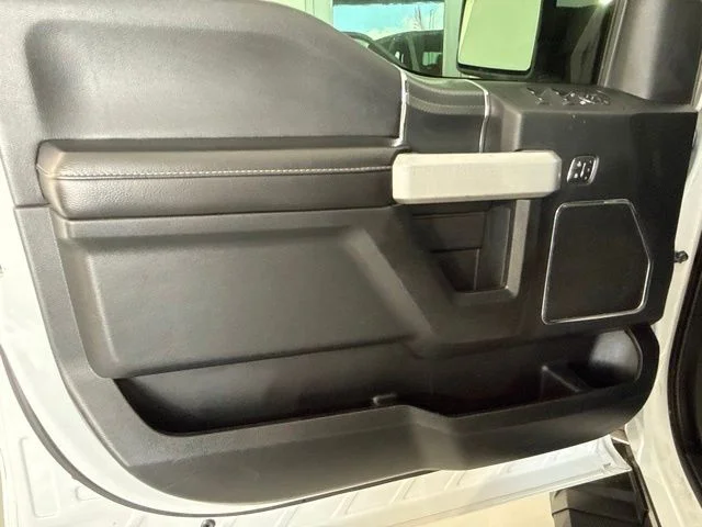 Used 2019 White Ford Lariat image 17