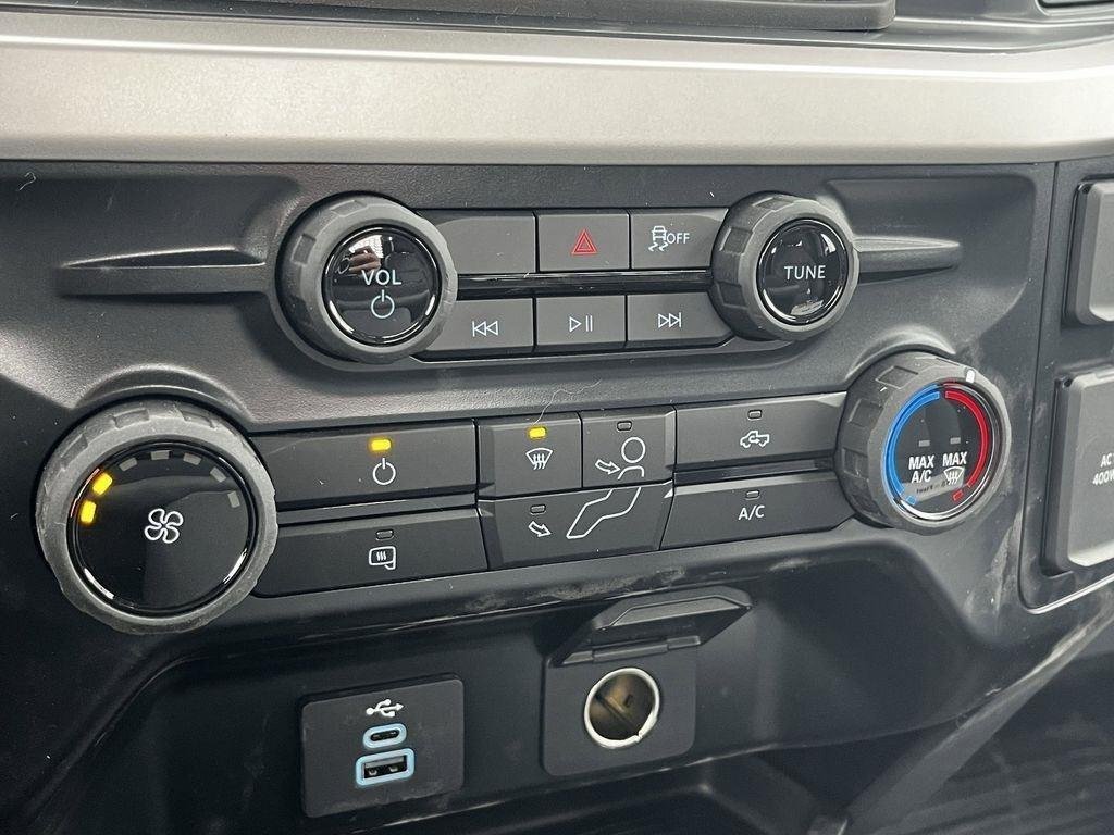 2025 Ford F-550 Super Duty Chassis Cab XL - Photo 34