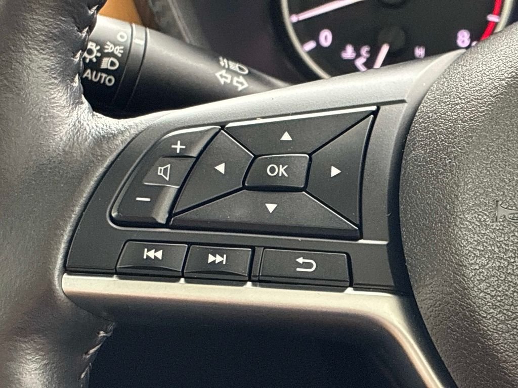 Used 2025 Gray Nissan SV image 24