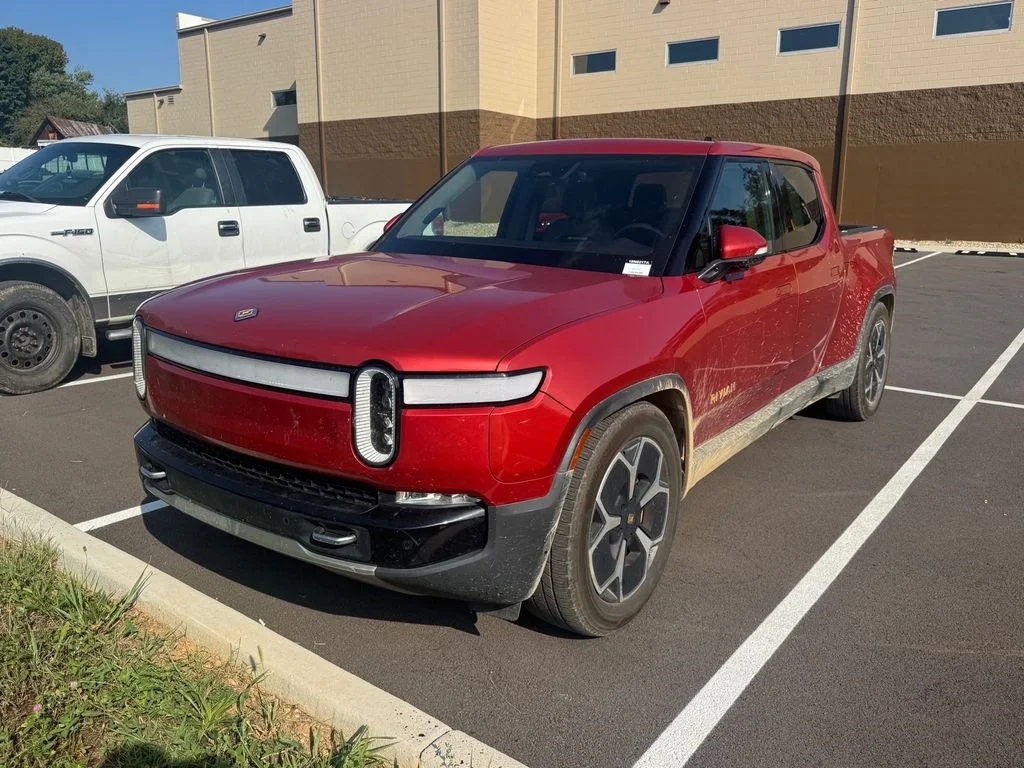 Used 2022 Red Rivian Adventure image 3