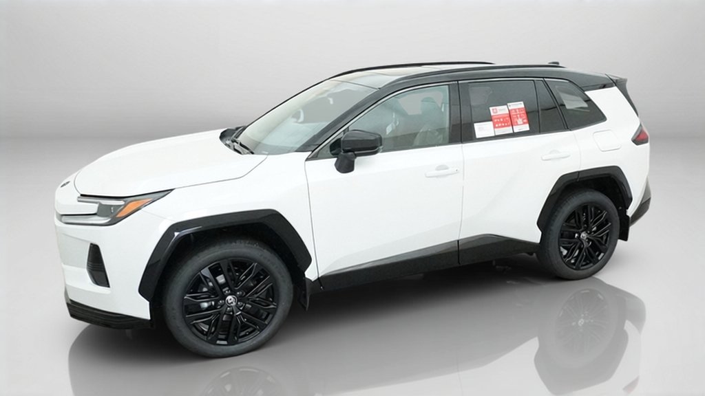New 2026 Wind Chill Pearl with Midnight Black Metallic roof Toyota XSE image 5