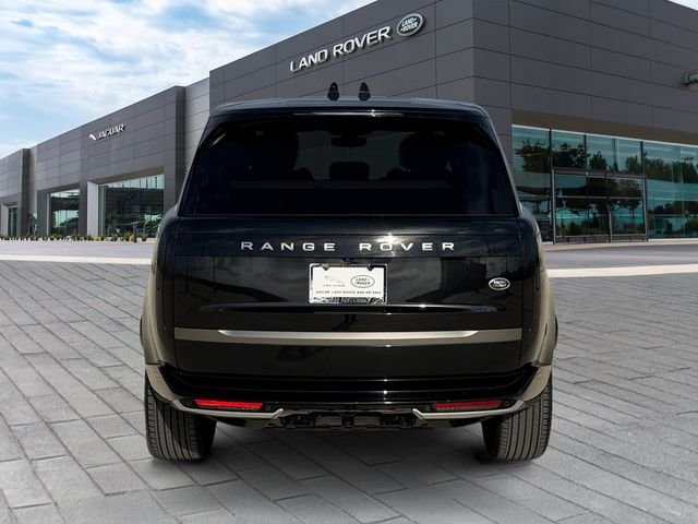 Certified Used 2023 Santorini Black Metallic Land Rover SE image 4
