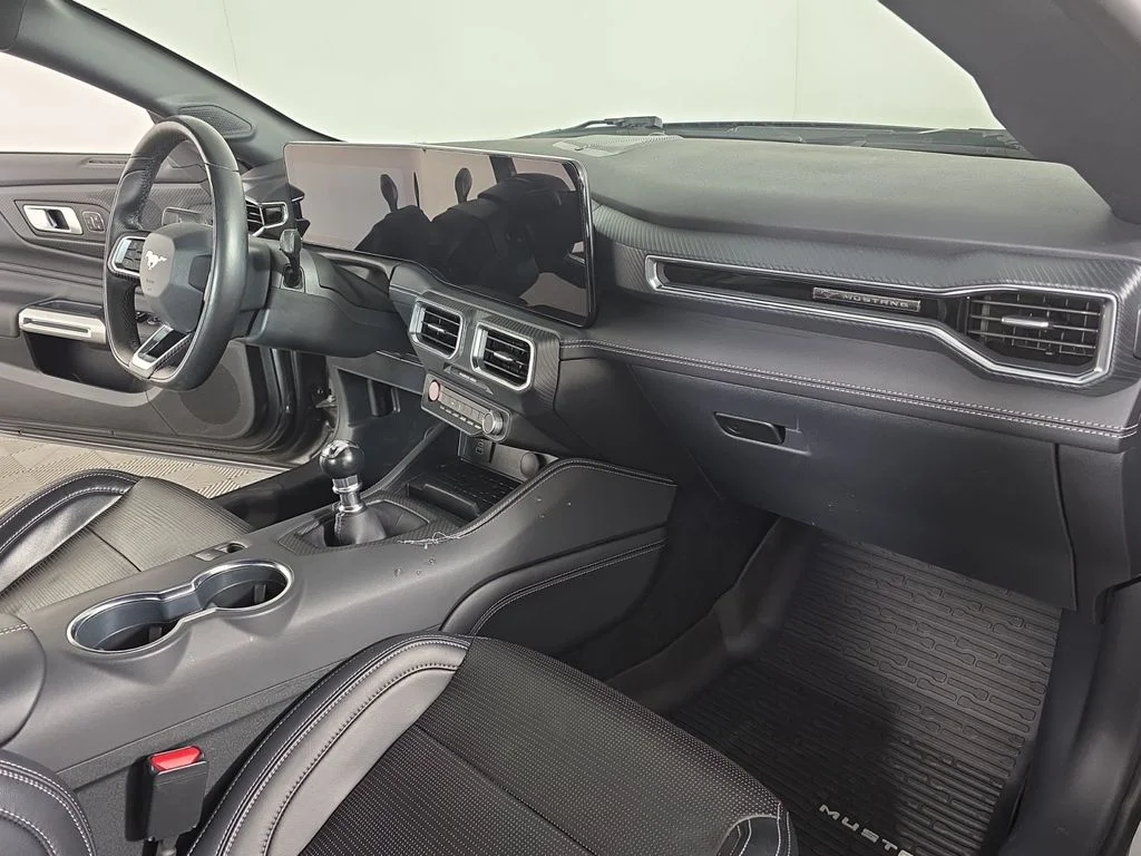 Used 2024 Gray Metallic Ford GT Premium image 21