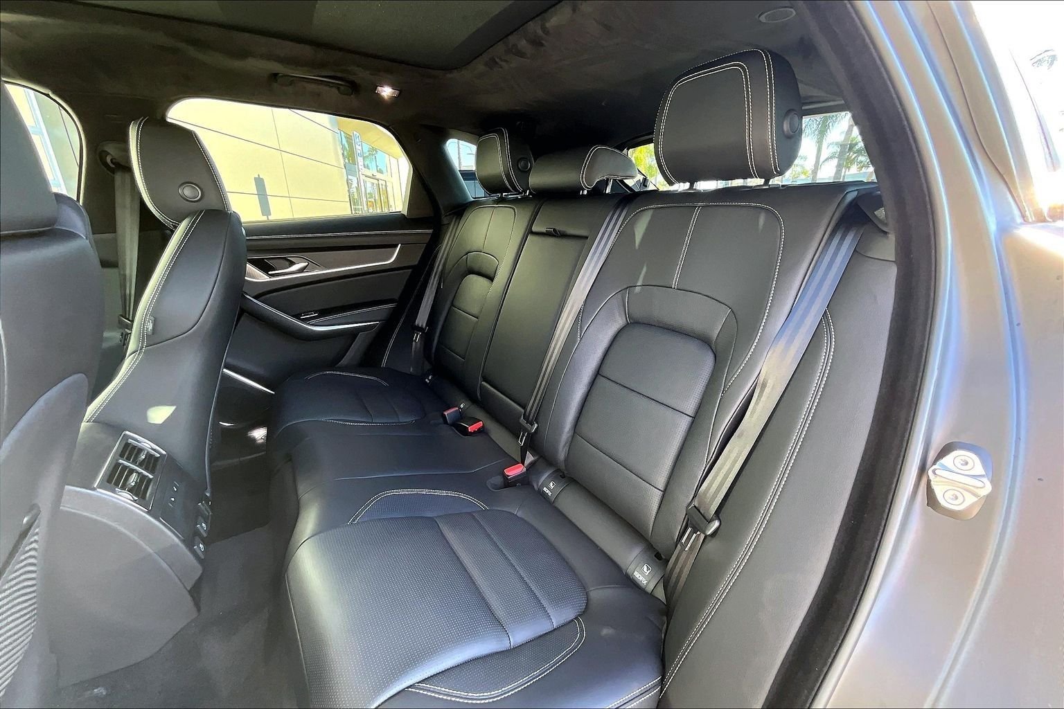 2026 Jaguar F-Pace R-Dynamic S - Photo 10