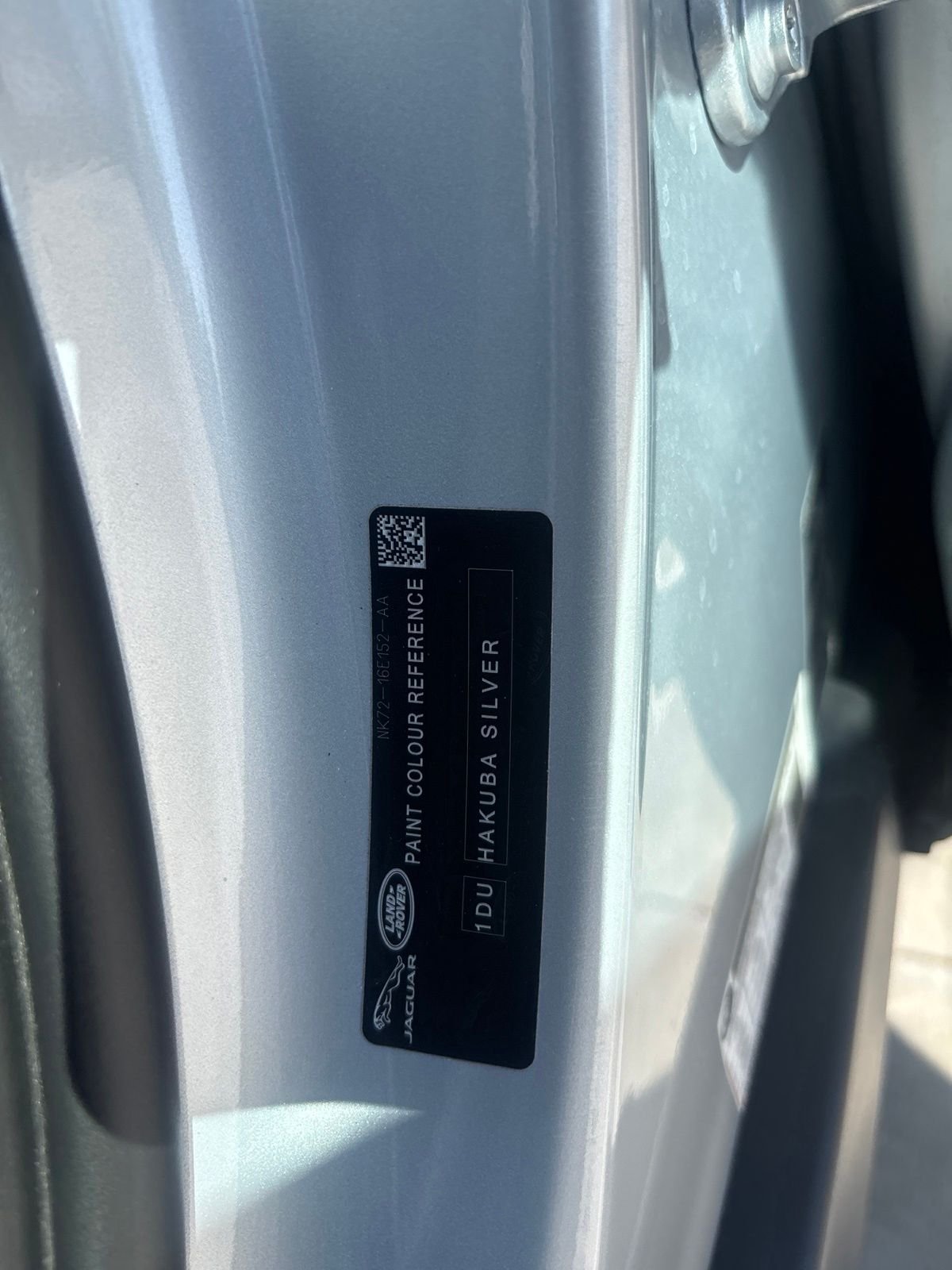 Used 2023 Hakuba Silver Metallic Land Rover X-Dynamic SE image 10
