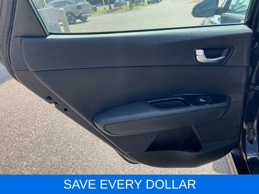 Used 2019 Black Kia SX image 15