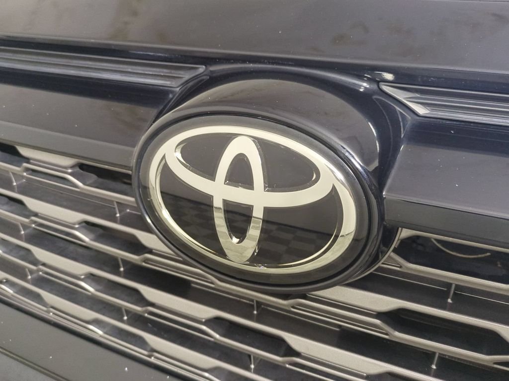2022 Toyota RAV4 Limited - Photo 13