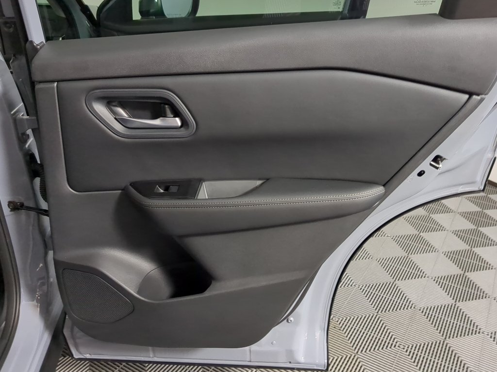New 2026 Boulder Gray Pearl Nissan SV image 23