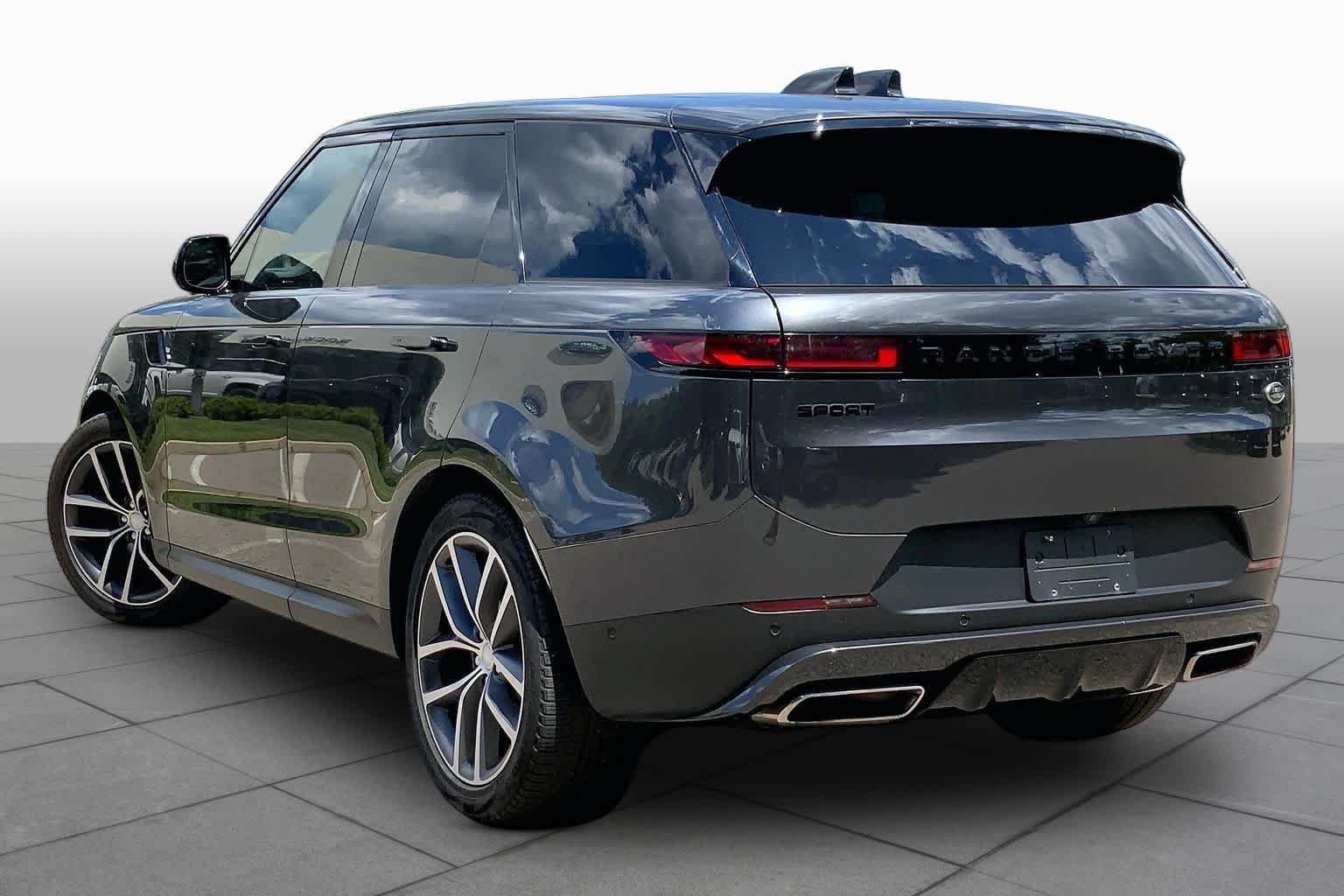 Used 2023 Carpathian Grey Premium Metallic Land Rover SE image 12
