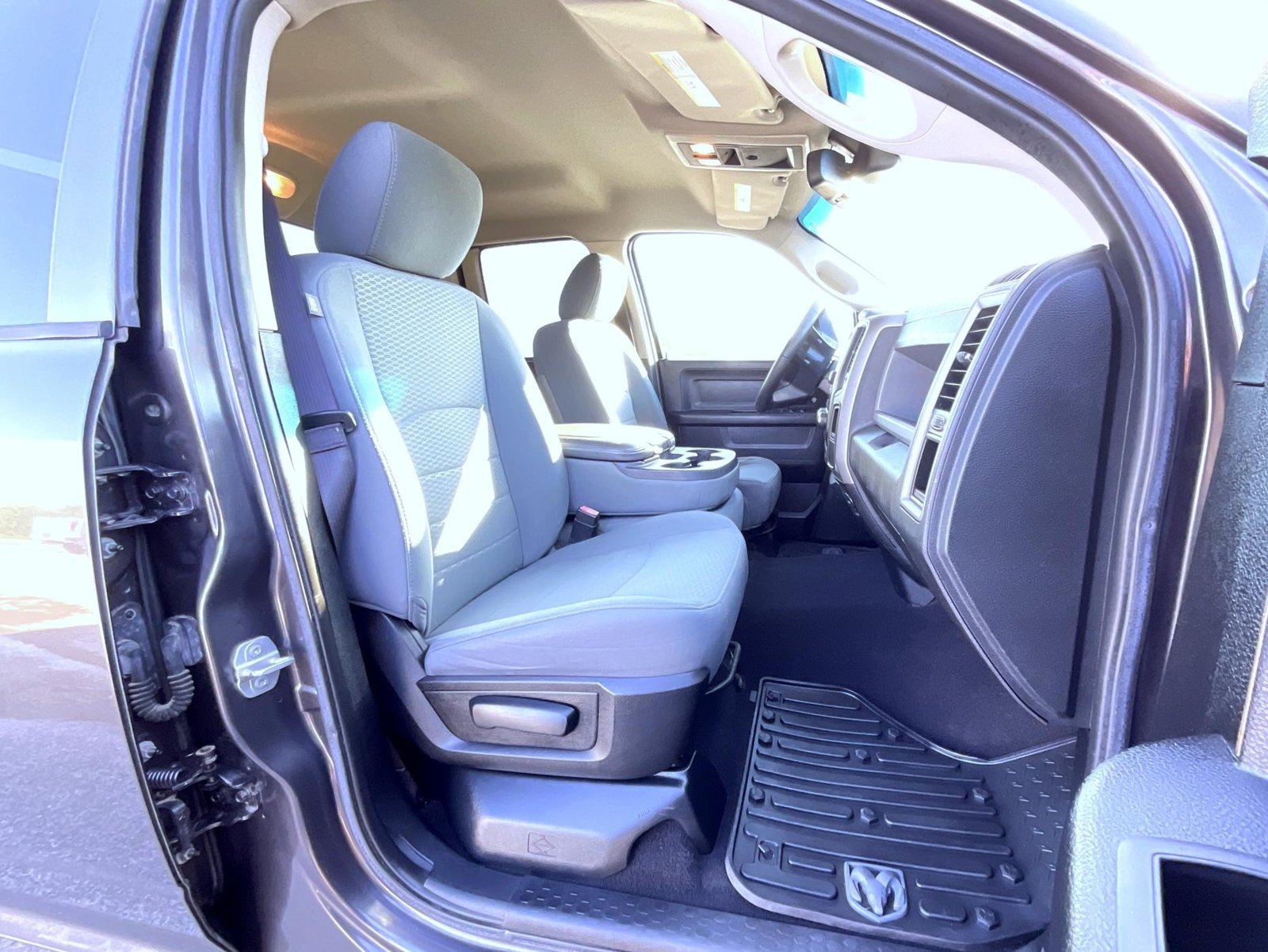 Used 2015 Gray Ram Express image 16