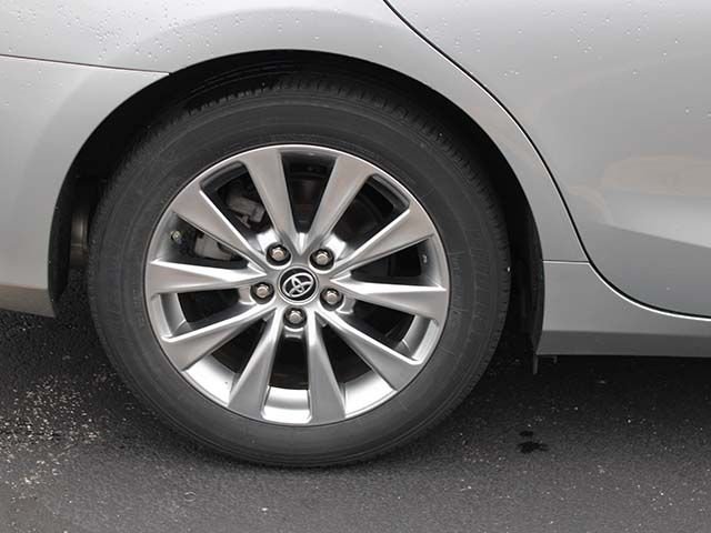 Used 2015 Celestial Silver Toyota LE image 8