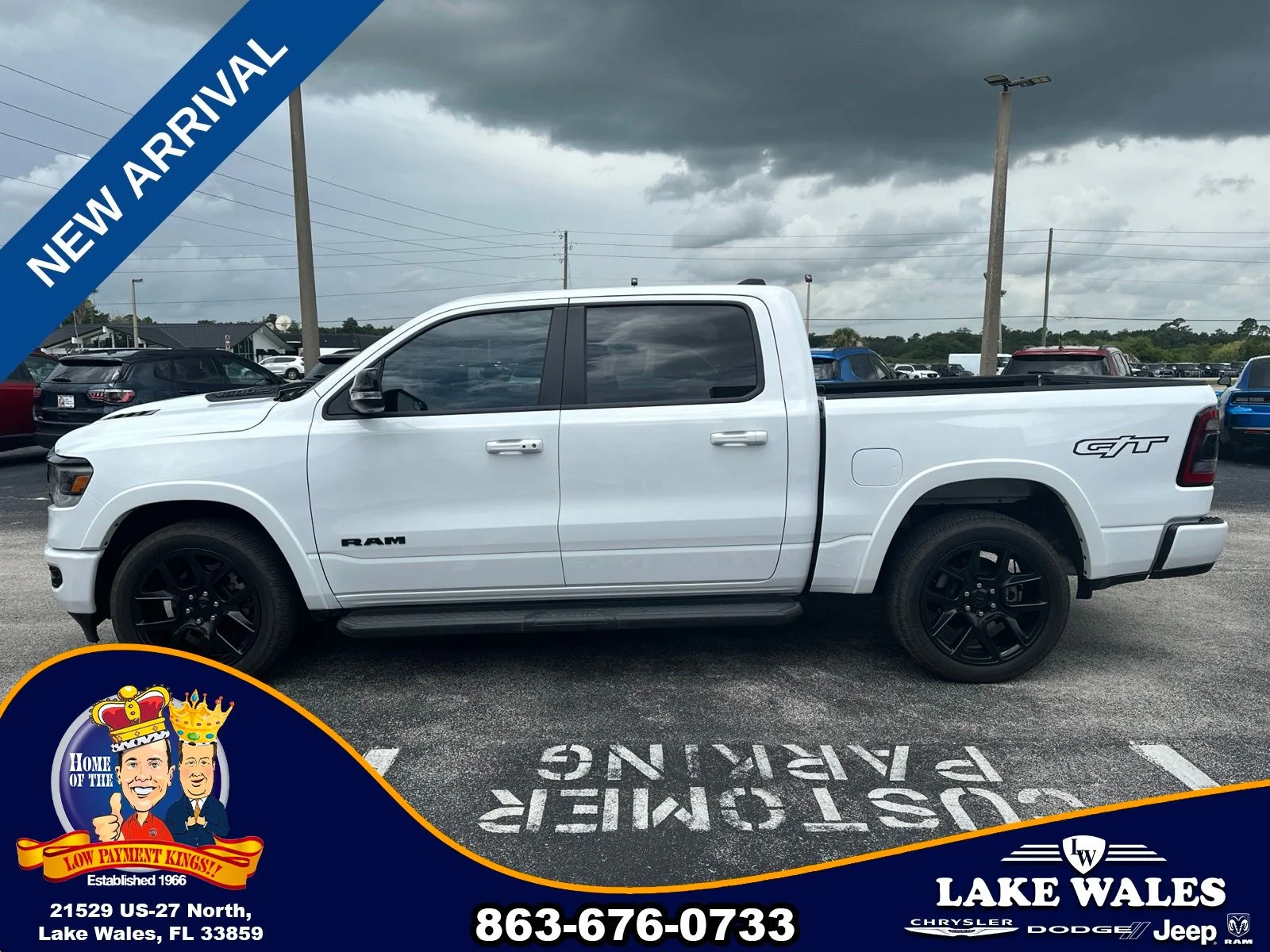 Used 2022 White Ram Laramie image 6