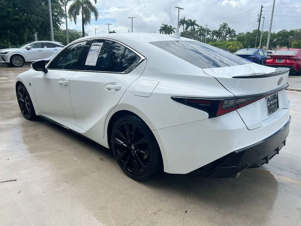 2024 Lexus IS 350 F SPORT - Photo 5
