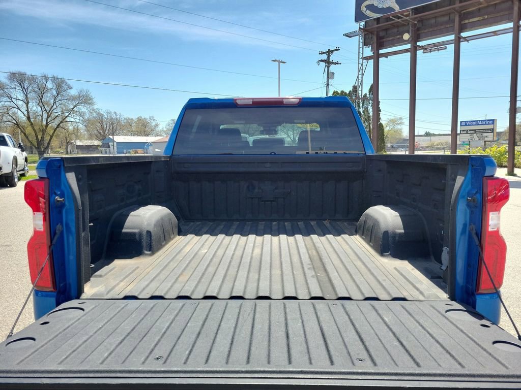 Used 2022 Glacier Blue Metallic Chevrolet RST image 8