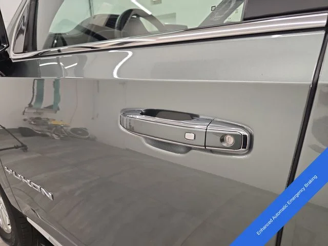 Used 2023 Frost GMC SLT image 22