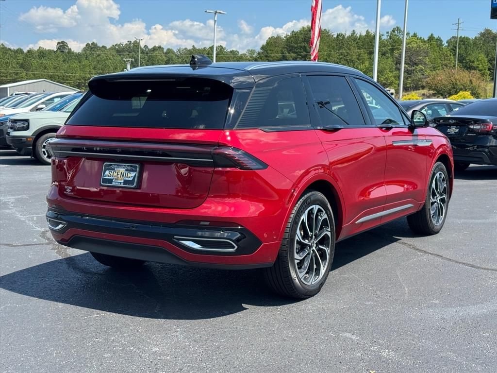 Used 2024 Red Lincoln Reserve image 3