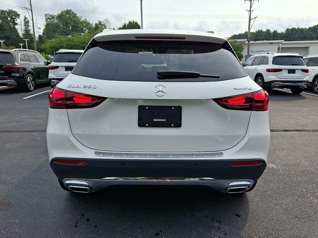 New 2026 Polar White Mercedes-Benz GLA 250 image 5