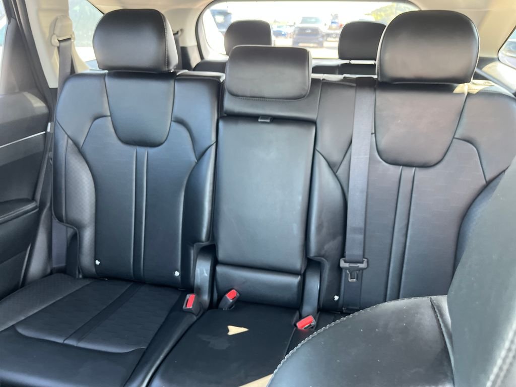 Used 2025 Metal Kia S image 13