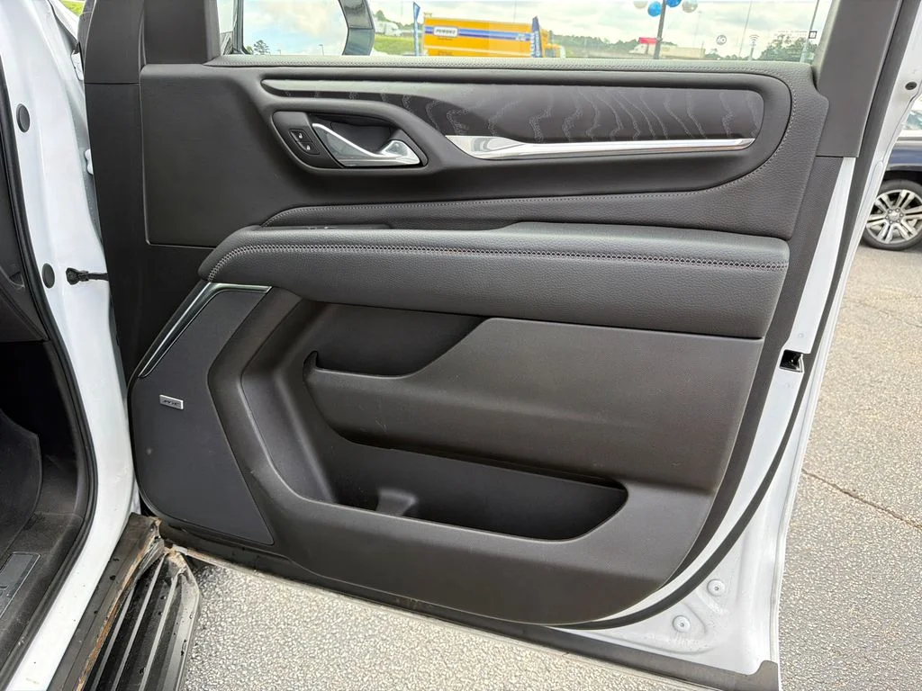 Used 2024 White GMC Denali image 14