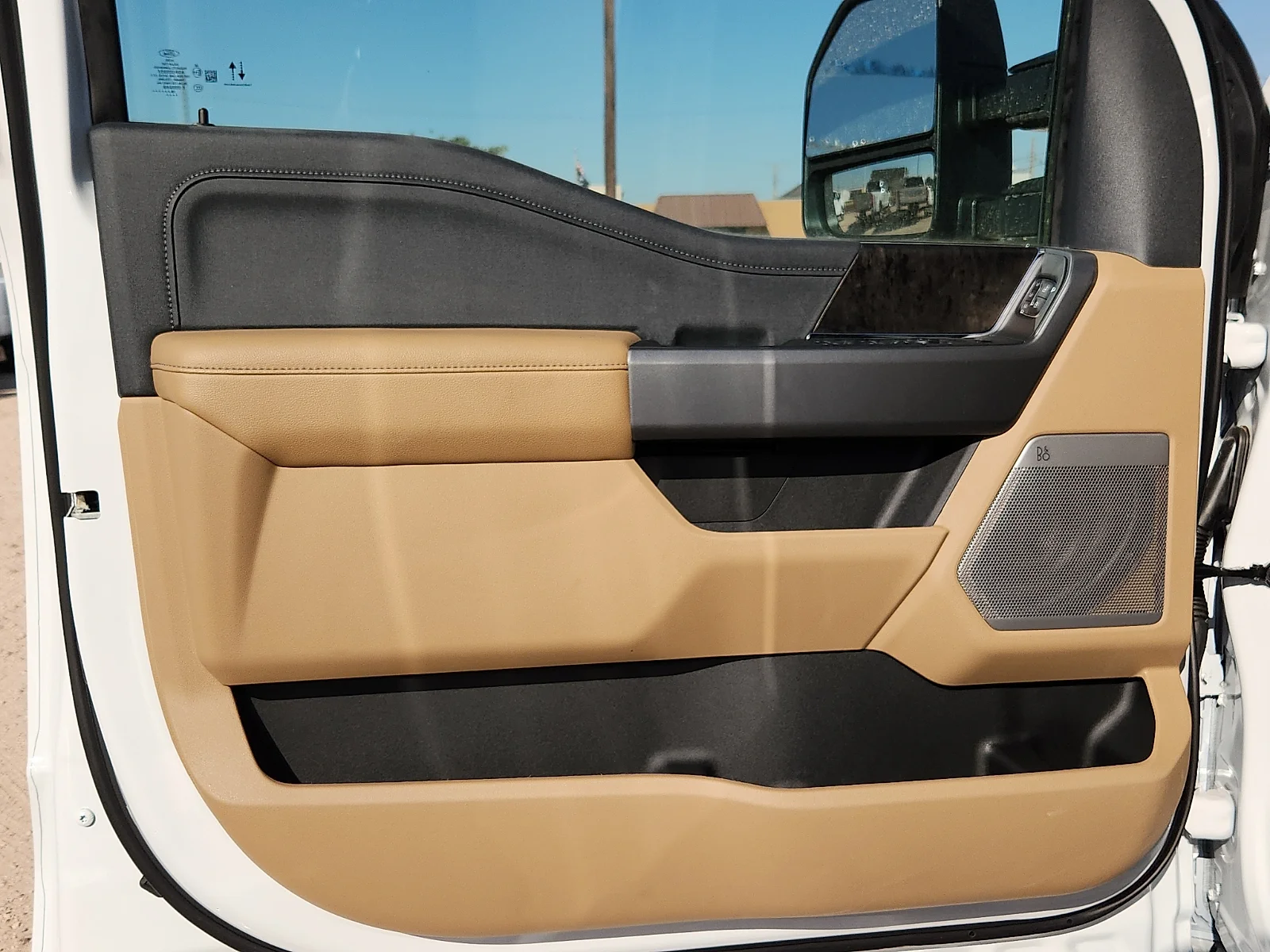 New 2026 Oxford White Ford Lariat image 14