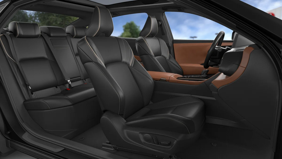 2026 Toyota Crown Limited - Photo 42