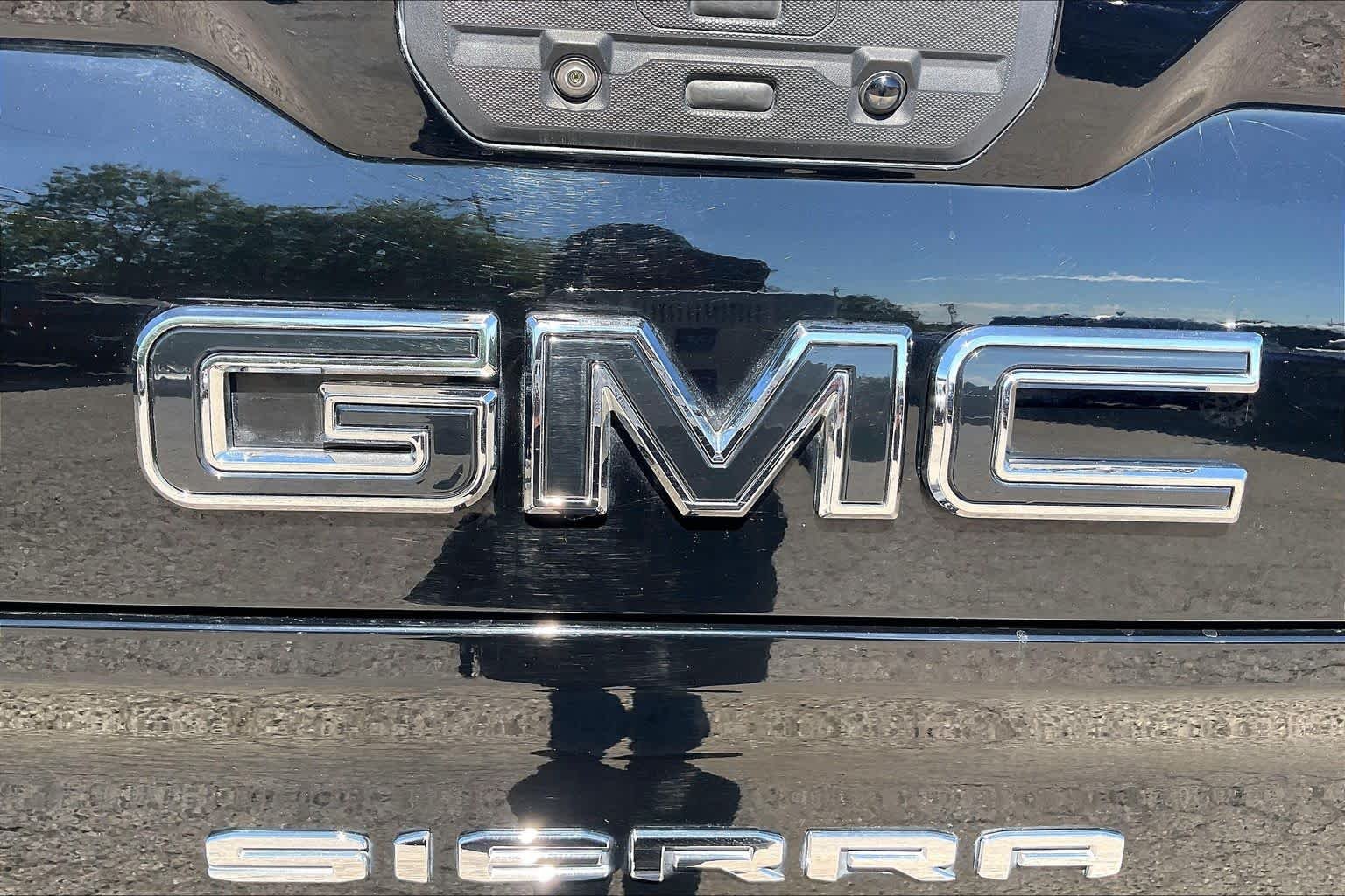 Used 2020 Onyx Black GMC AT4 image 30