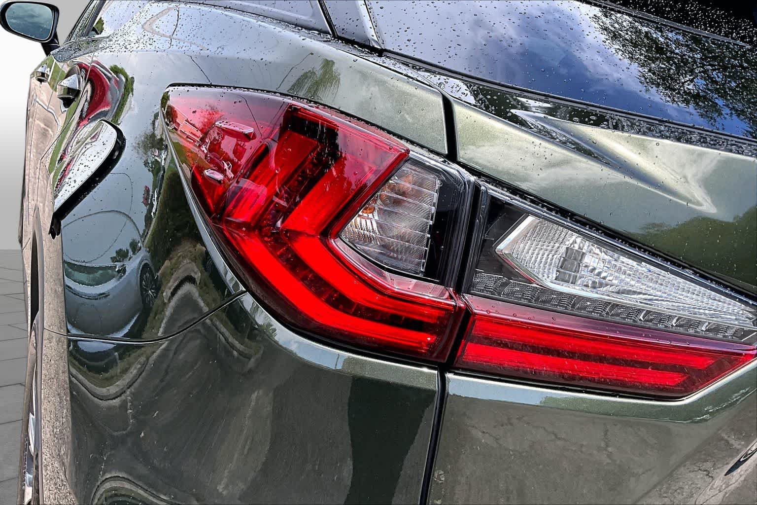 Used 2022 Nori Green Pearl Lexus  image 29