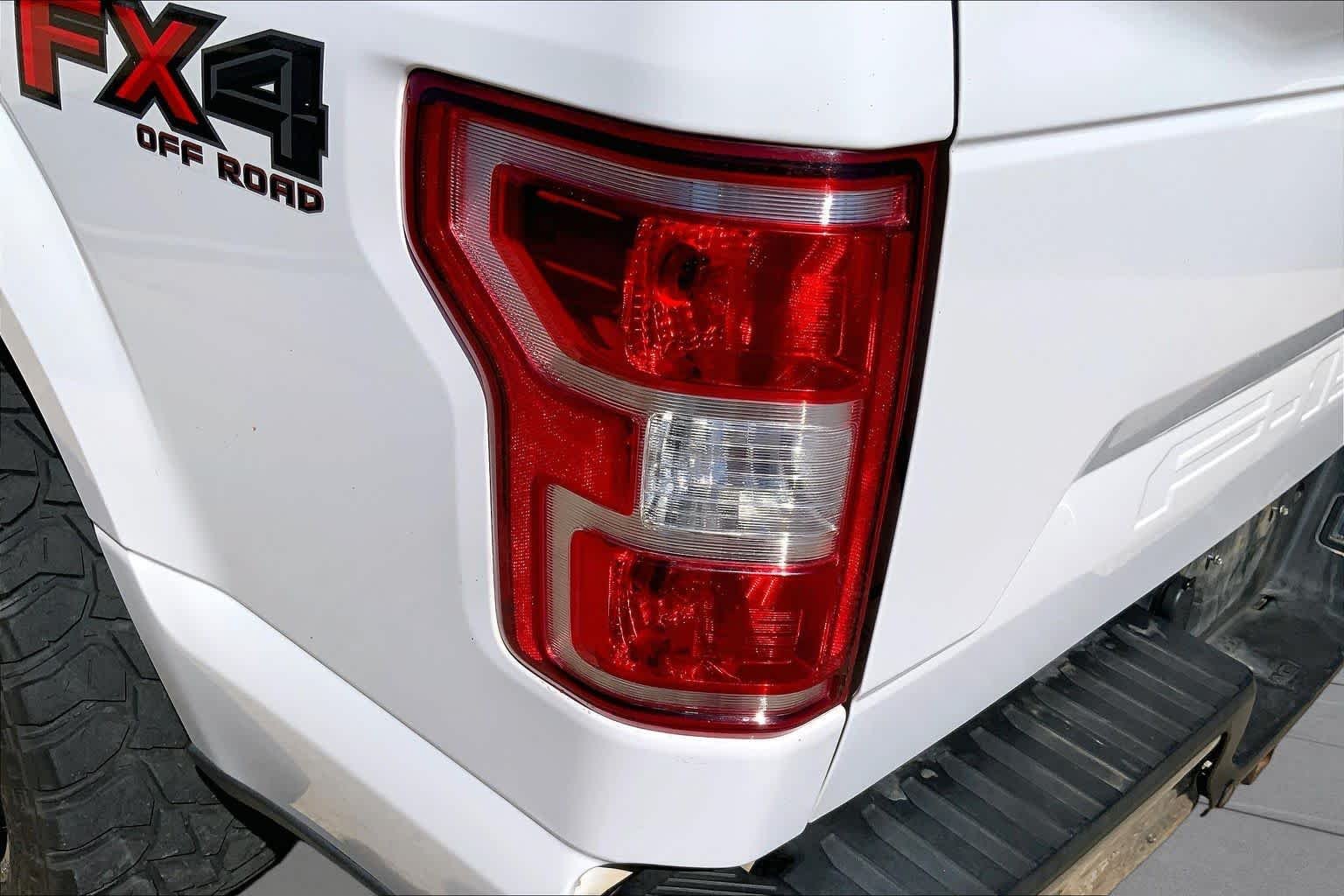 Used 2020 Oxford White Ford XLT image 27